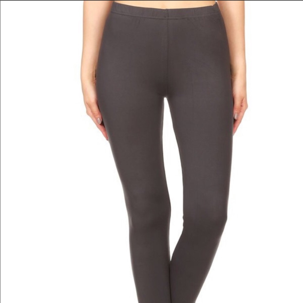 NWT Poly blend brushed yoga - Picture 2 of 5